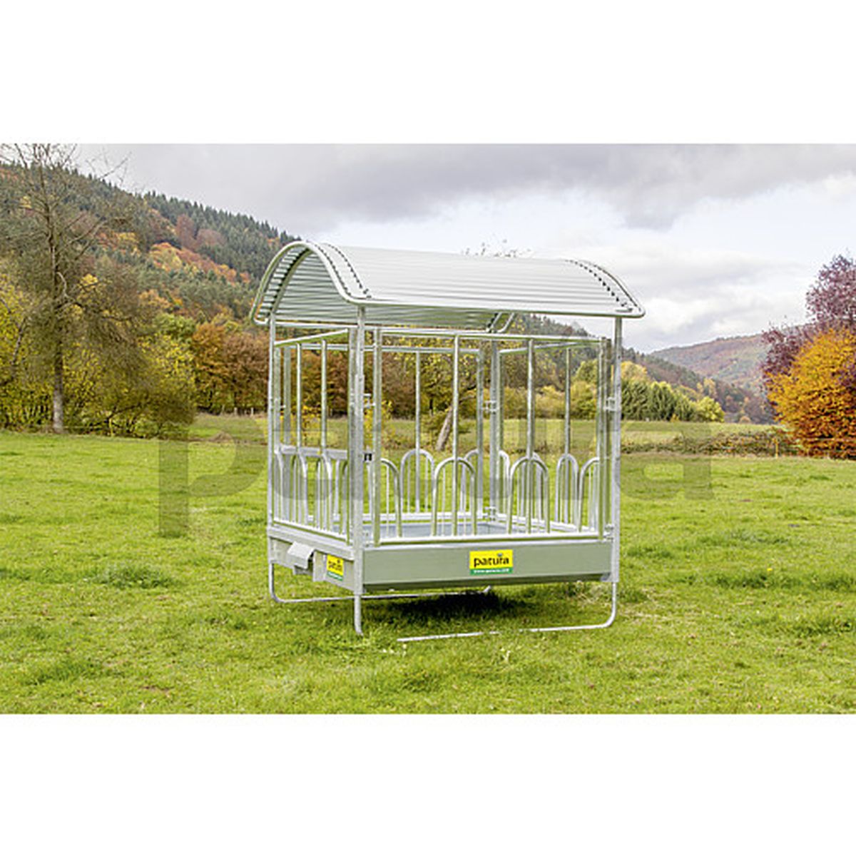 Patura Profi-Viereckraufe mit Universal-Fressgittern